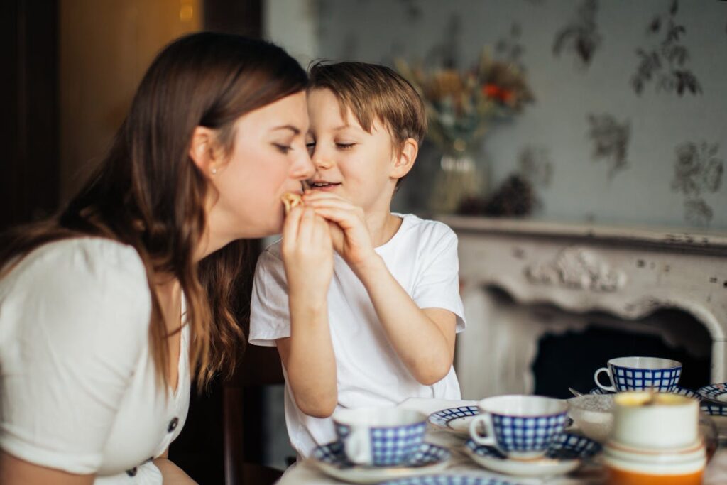 10 Tricks Moms Use to Get Picky Eaters to Try New Foods