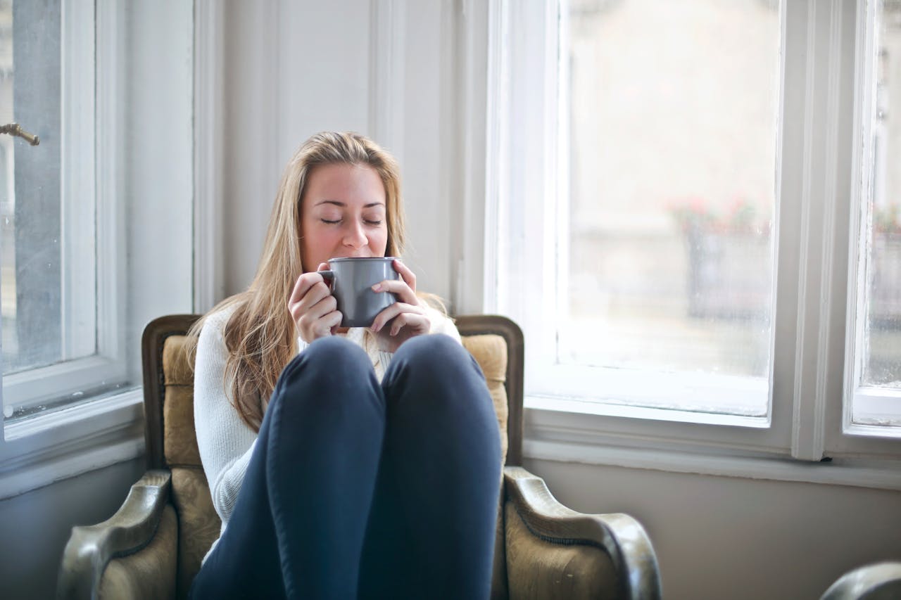 8 Calming Habits Moms Use to Reset After a Long Day