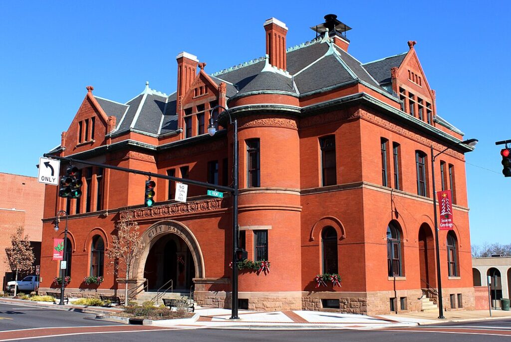15 Small Towns Where Families Can Still Find an Affordable Home in 2025
