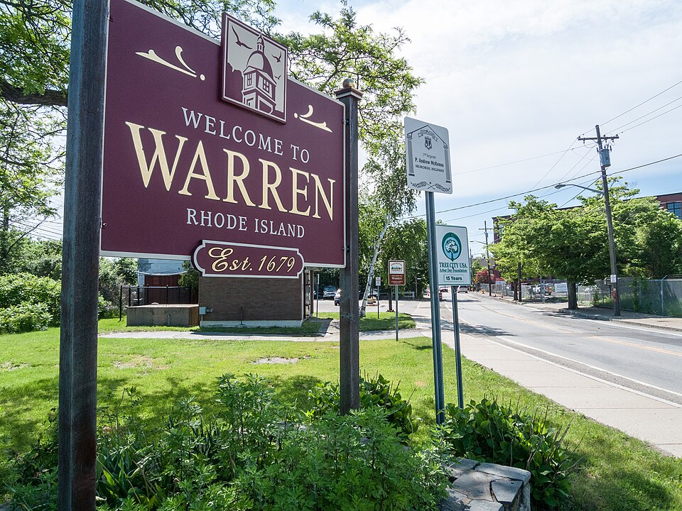 10 Secluded Neighborhoods Tucked Along Rhode Island’s Narragansett Bay