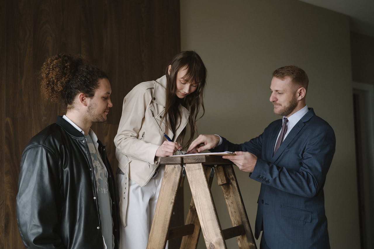 12 Real Estate Red Flags Most Buyers Miss During Showings