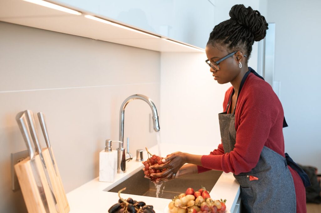 12 Time-Saving Kitchen Habits Moms Swear By